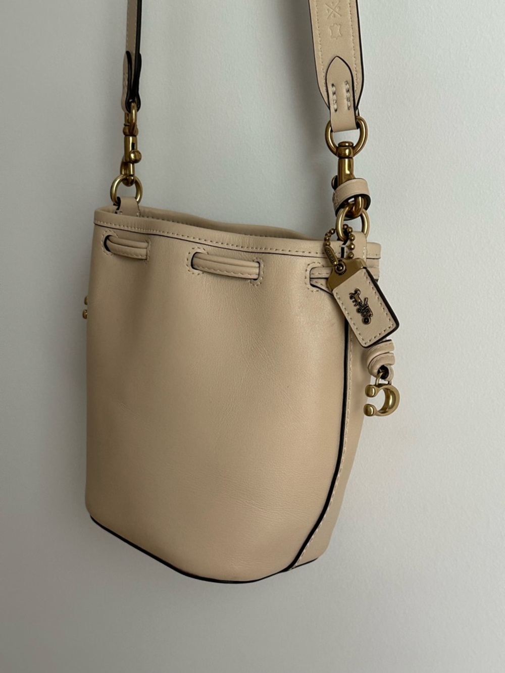 Coach Mini Bucket Bag Ivory Glovetanned Leather Crossbody - Picture 4 of 8